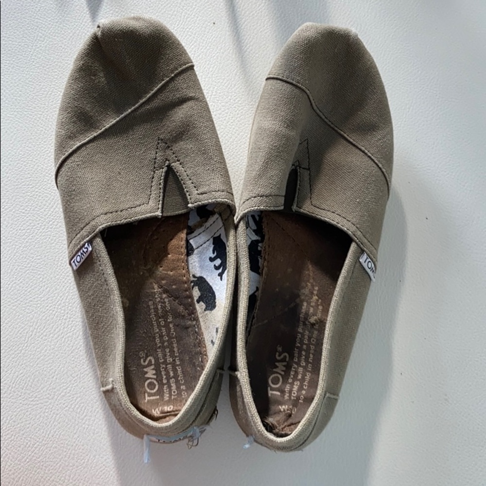 Olive green toms